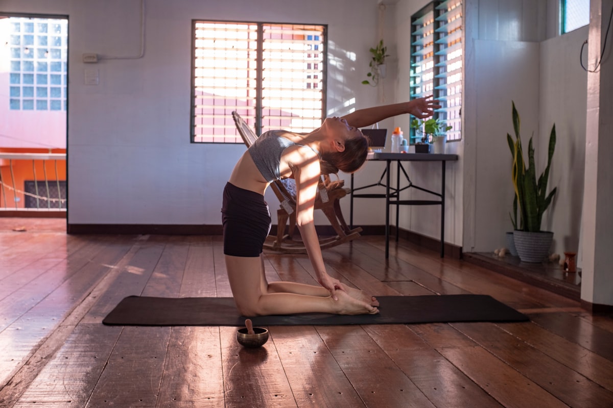 Upper body stretching guide